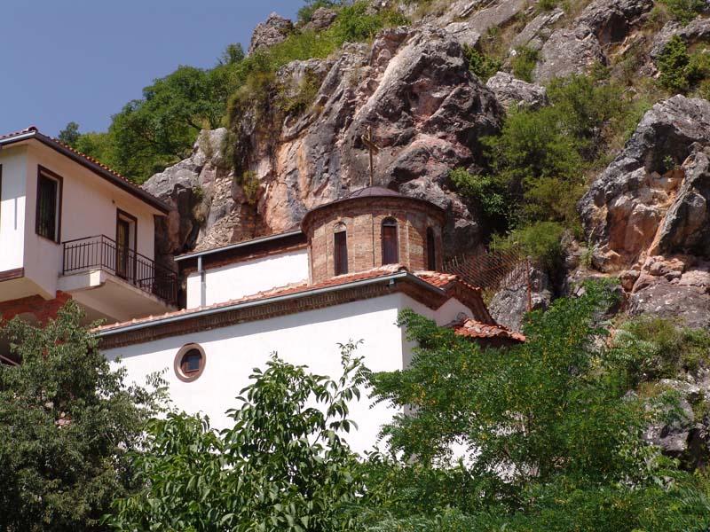 Pećinske crkve u Makedoniji