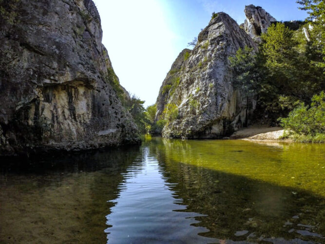 Pešti – kamena priča na Babuni